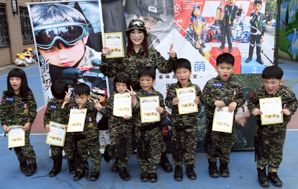 佳南幼兒園攜手小兵日記舉辦軍事體驗營，孩子在闖關活動中學習愛與陪伴