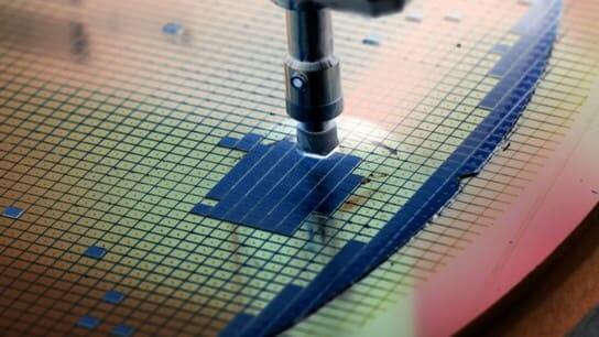 晶圓代工與封測齊漲 DDIC廠商啟動漲價協商 晶圓代工與封測成本同步上升,DDIC廠商與面板客戶啟動漲價協商,反映成熟製程供應鏈壓力升溫