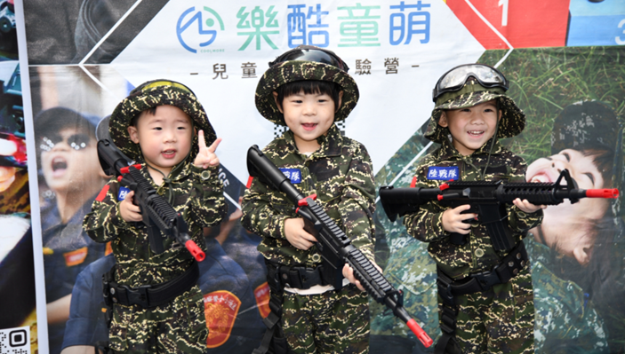 佳南幼兒園攜手小兵日記舉辦軍事體驗營，孩子在闖關活動中學習愛與陪伴
