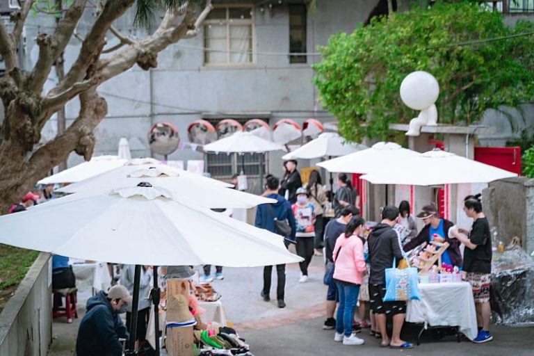 新北市三重最大二手市集 歡迎前來尋寶樂