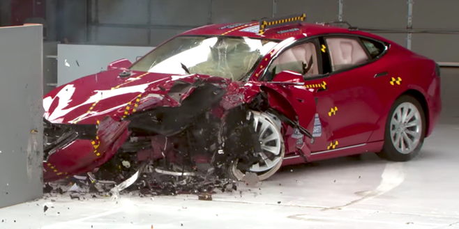 特斯拉自駕涉及多起死亡車禍，遭美國監管 NHTSA 調查