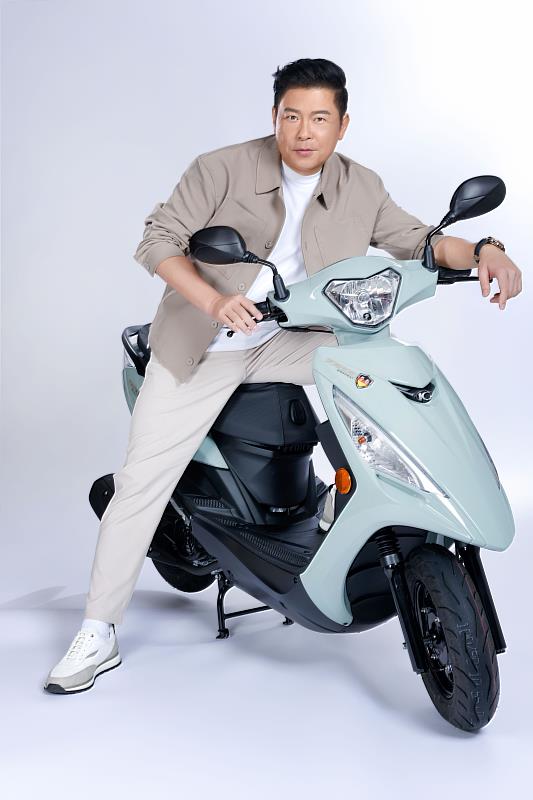 曾國城 代言光陽機車KYMCO「騎大地、奪金馬」