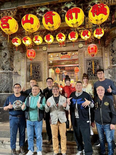 賀中華隊奪冠！草爺攜手三立電視「寶島神很大」發祭品