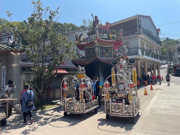 在台灣佛教出世走向入世的儒道新佛學