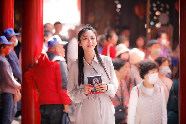 蔡允潔宣布懷二胎!「琥珀心經燈書」加持 7 月迎來兒子 北港朝天宮還願 蔡允潔宣布懷二胎!「琥珀心經燈書」加持 7 月迎來兒子 北港朝天宮還願