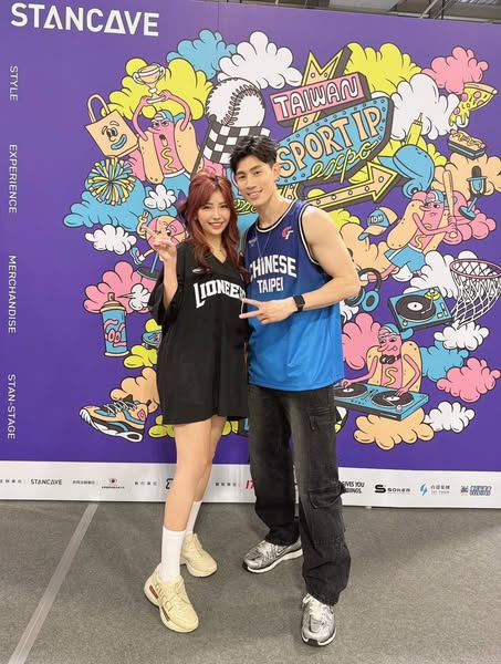 「地表最帥創作型男」熠凱34歲生日！300位藝人、網紅齊聚祝賀，星光熠熠