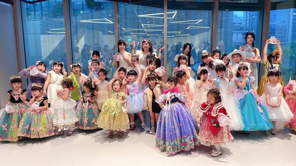 桃園微光廳童模秀驚艷全場，萌娃台步超吸睛