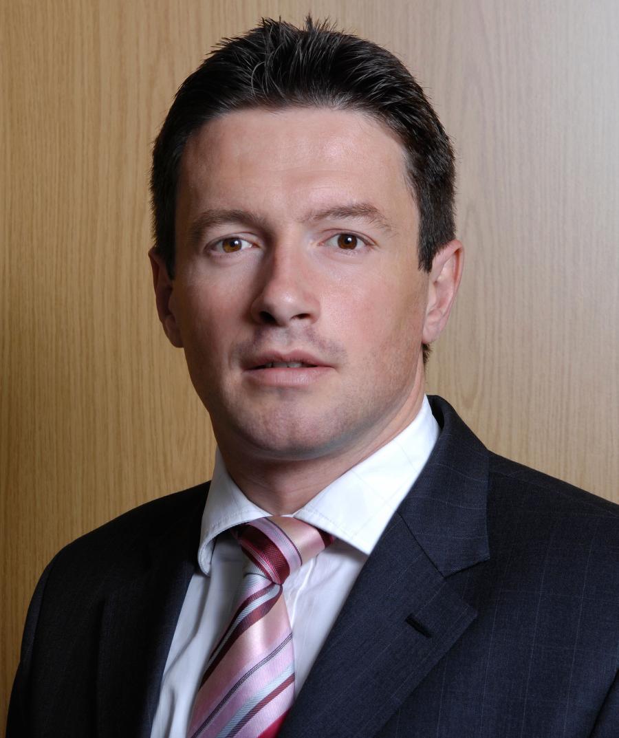 馬蒂亞斯·蓋森Adam Chamberlain 將接任賓士汽車北美首席