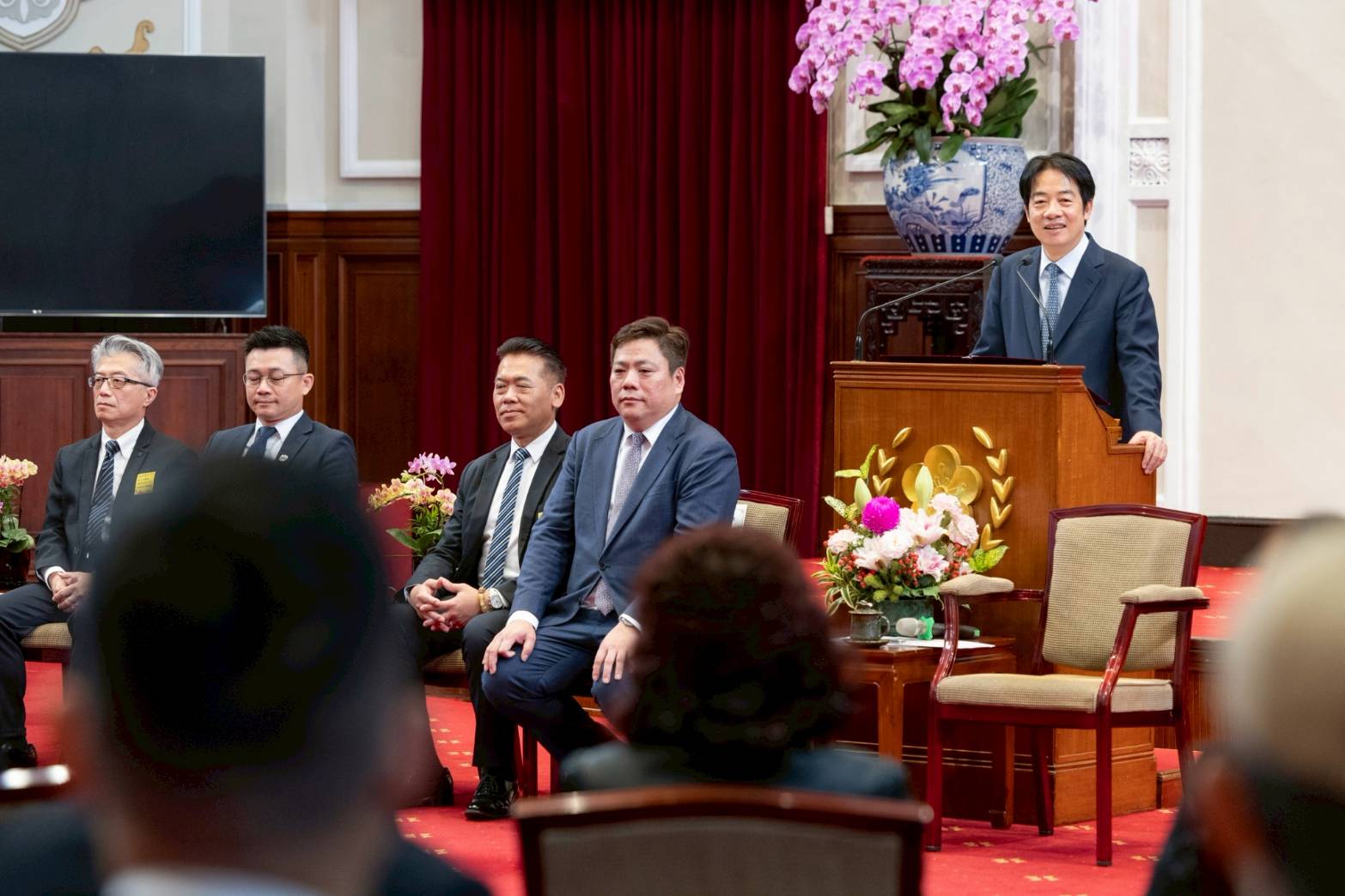 北科大 EMBA 三系所友會「為產業建言、為學脈立橋、為賢才開路、為未來啟航」 北科大 EMBA 三系所友會「為產業建言、為學脈立橋、為賢才開路、為未來啟航」