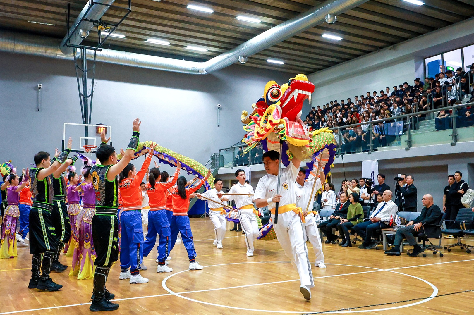 洪道子榮獲頒「愛與和平國際獎」歐亞高峰會肯定推動良心文化貢獻