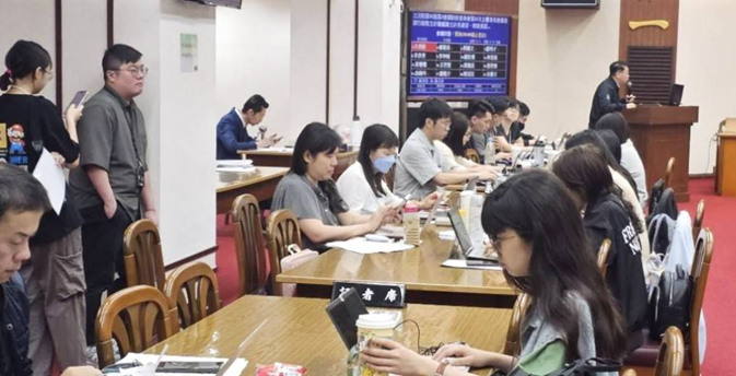 央行總裁楊金龍：主權基金應立專法設獨立機構 並非動用外匯存底