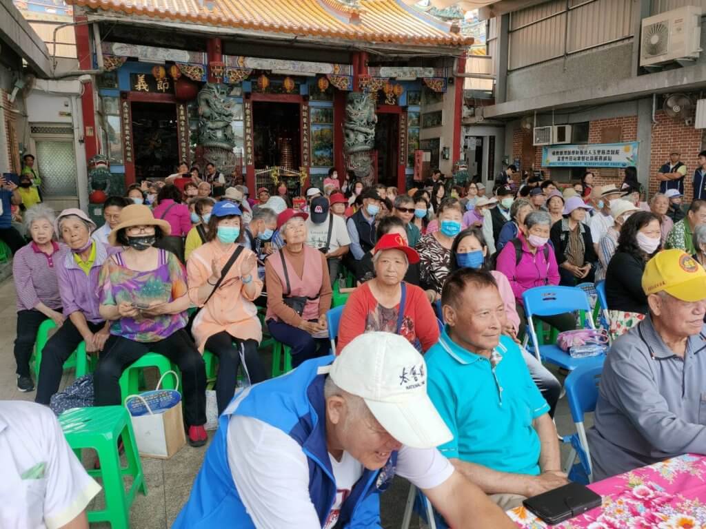 2025花蓮富里端午聯歡現場盛況 藝人與民眾同歡端午活動,現場熱鬧非凡