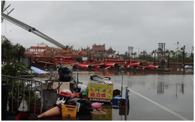 丹娜絲颱風造成台南南鯤鯓代天府牌樓倒塌災情