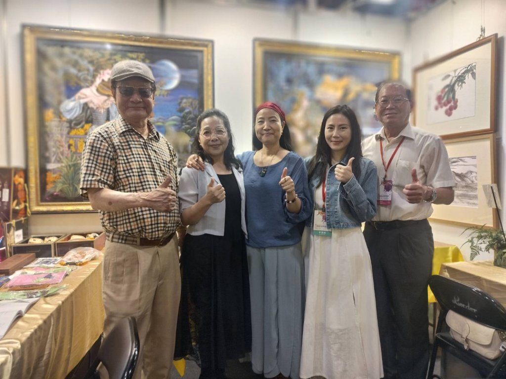 台灣藝術博覽會十週年盛大開幕，貴賓雲集世貿一館