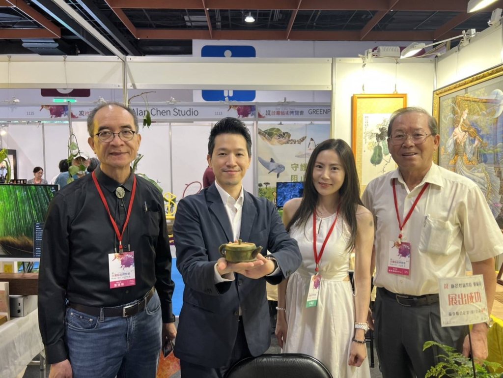 台灣藝術博覽會十週年盛大開幕，貴賓雲集世貿一館