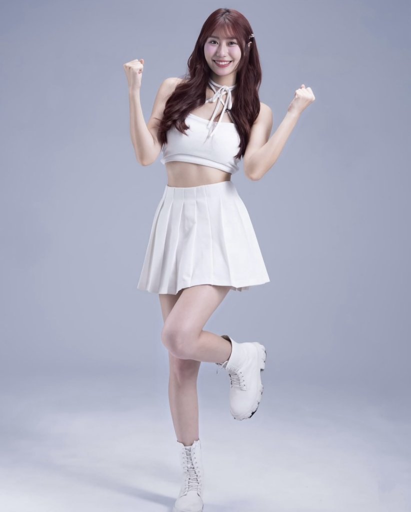 陸筱晴領軍桃園雲豹飛將啦啦隊首波成員廷廷、羽娜亮相