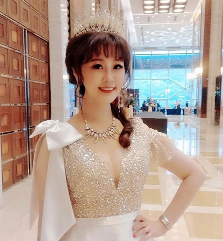 2022台灣365傑出達人頒獎典禮現場，安琪菈LALA主持並以歌聲感染全場嘉賓