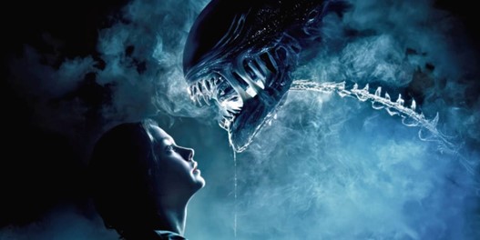 異形：地球主視覺海報，異形現身地球夜景，融合科幻與恐怖氛圍