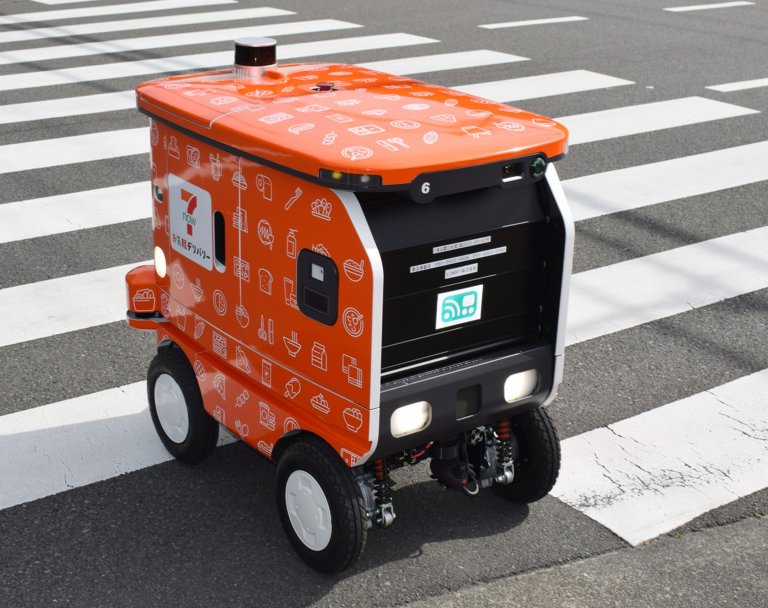 日本7-Eleven門市導入機器人，負責自動補貨與清潔作業情境