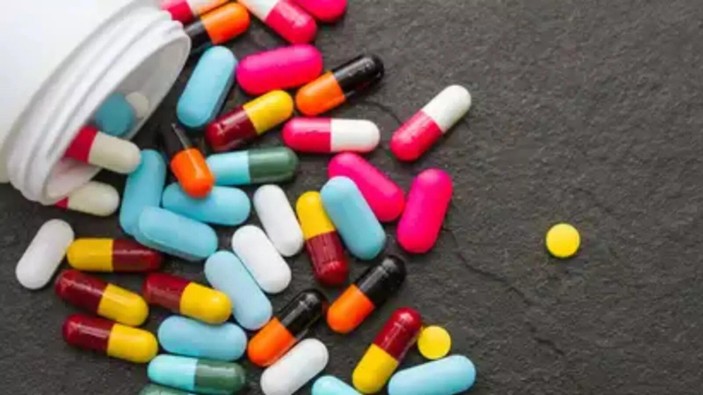 川普宣布對藥品、家具與重型卡車加徵進口關稅的新聞圖片