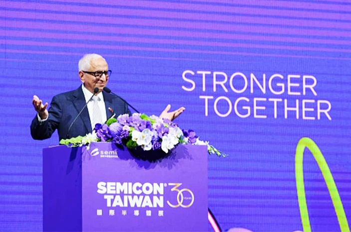 侯永清出席台灣半導體協會年會 談稀土供應鏈策略 台灣半導體協會理事長侯永清於年會演講,說明稀土管制對產業影響及供應鏈韌性策略