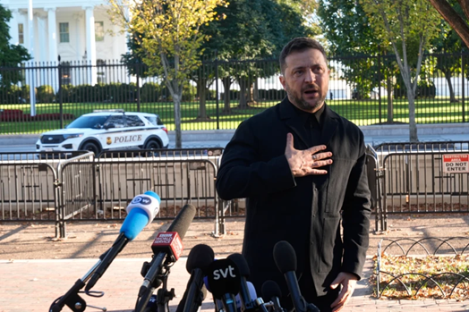 川普與澤連斯基白宮會談現場照 川普與澤連斯基在白宮進行會談,討論烏俄戰事與和平進程