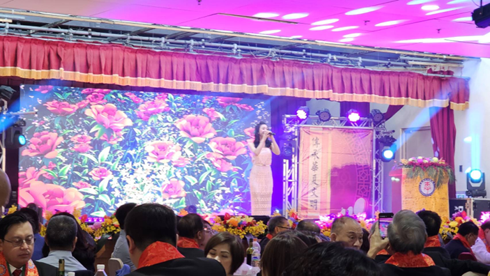 世界李氏宗親總會2025懇親大會盛況 李全教總會長帶領宗親進場,2025世界李氏宗親大會於三重體育館盛大舉行