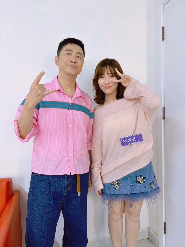 陳佩賢在《聲鳴遠揚》以〈踮起腳尖愛〉驚豔評審並晉級20強