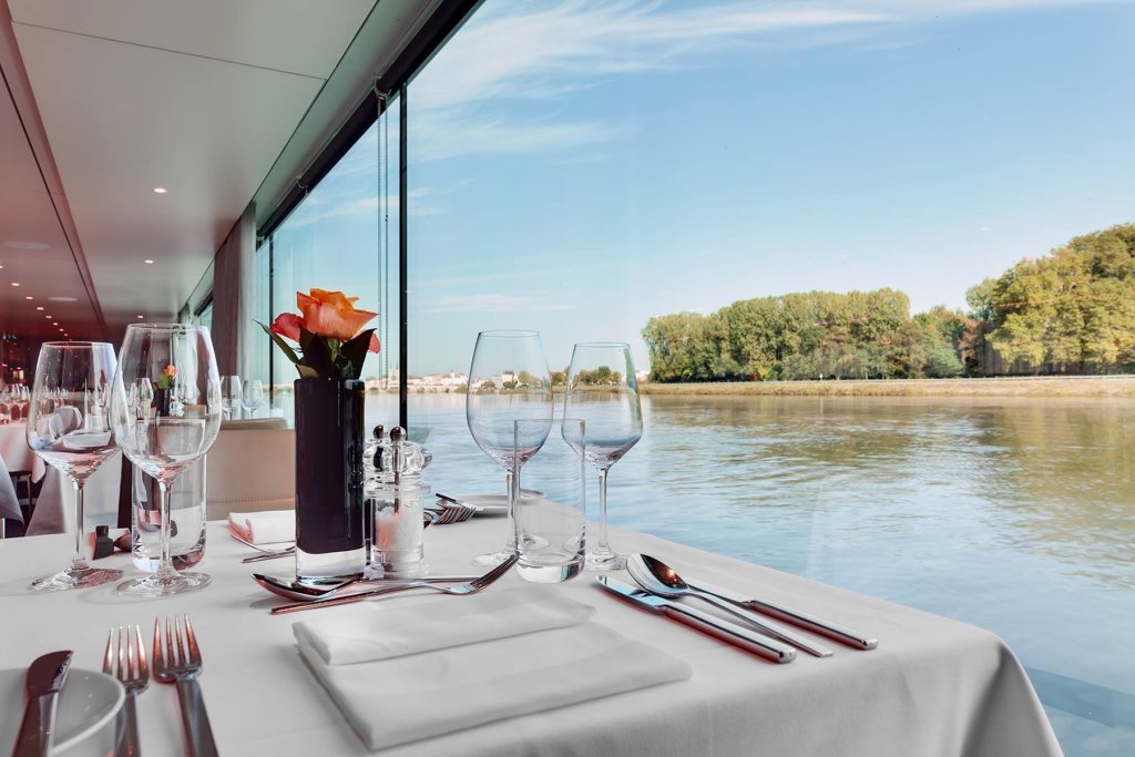 歐舟河輪在台發表中文品牌「翡翠假期」，揭示 2026 年精品河輪旅遊新趨勢