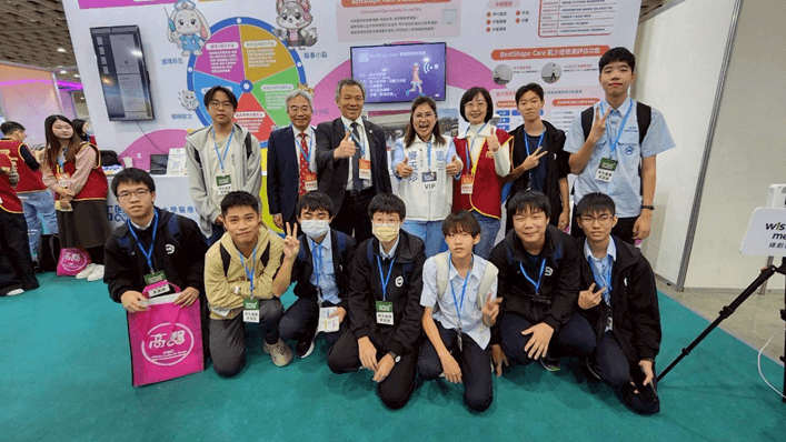 麥玉珍委員在台灣醫療科技展與南向國家團隊交流