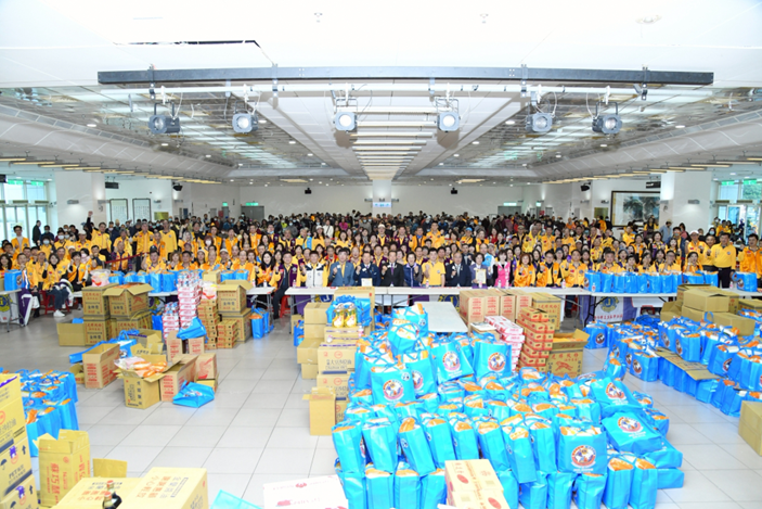 國際獅子會300B1區寒冬送暖 國際獅子會300B1區於新北市三重小巨蛋舉辦寒冬送暖物資發放活動