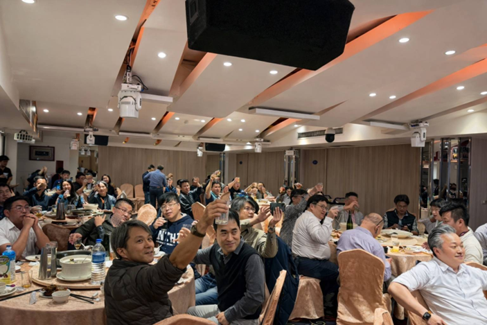 ESMA 2026春酒論壇現場，華潤半導體總經理謝明智發表AI與半導體供應鏈專題演講