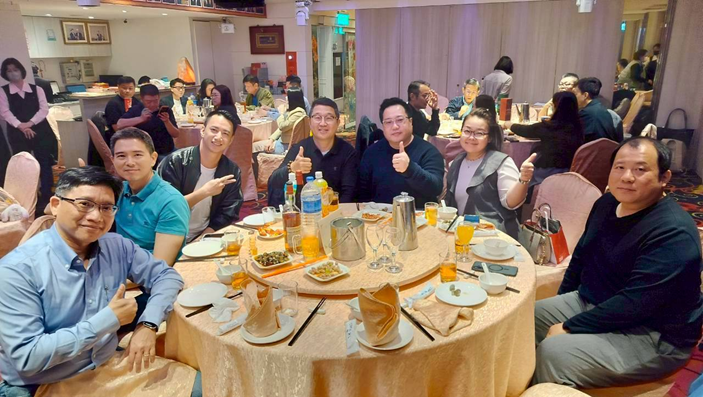 ESMA 2026春酒論壇現場，華潤半導體總經理謝明智發表AI與半導體供應鏈專題演講