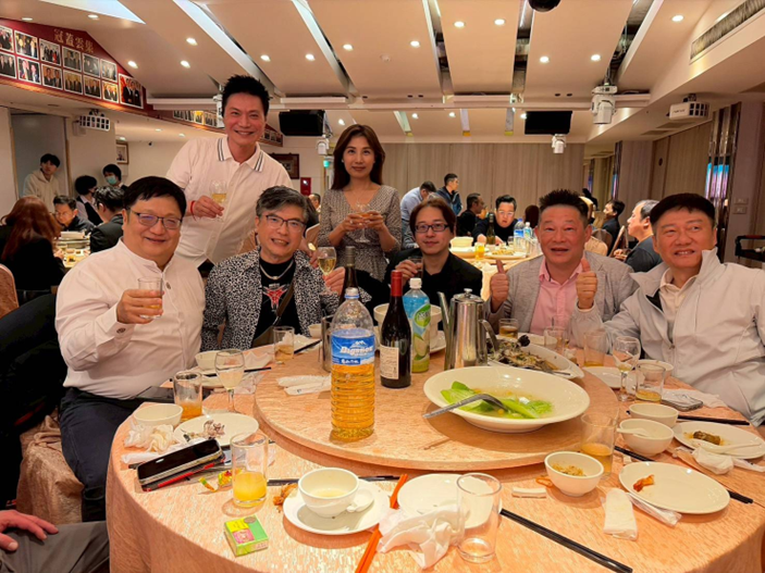 ESMA 2026春酒論壇現場，華潤半導體總經理謝明智發表AI與半導體供應鏈專題演講