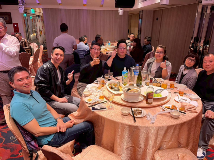 ESMA 2026春酒論壇現場，華潤半導體總經理謝明智發表AI與半導體供應鏈專題演講