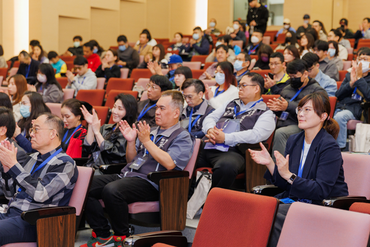 2026 TIOS國際研討會 台灣驗光師專業交流現場 2026 TIOS國際學術研討會現場 台灣驗光師與國際講者交流