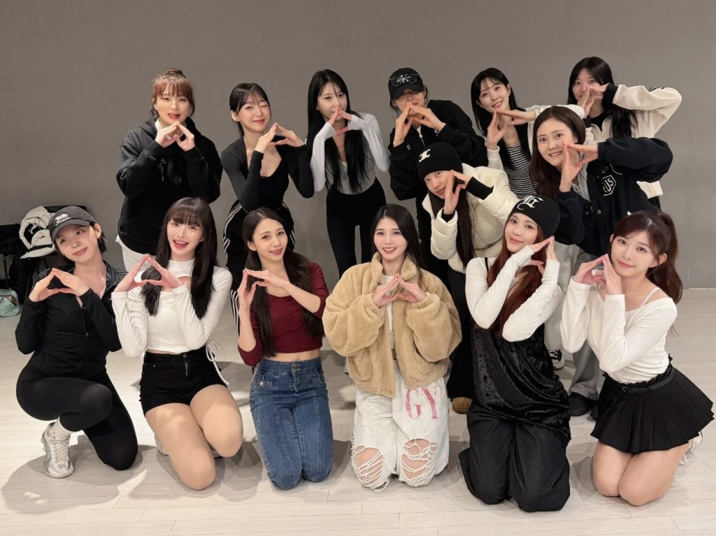 桃氣女孩首度赴韓應援成功 陸筱晴與穎樂率隊在首爾友利排球隊主場交流演出