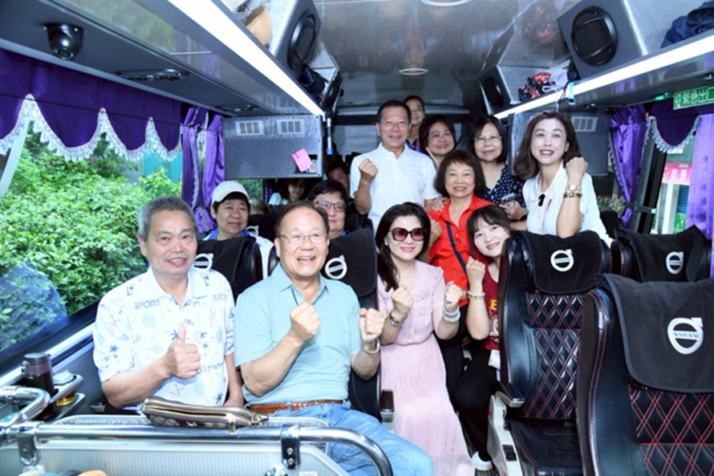 國際獅子會300B1區宜蘭二日感恩之旅獅友團體合影