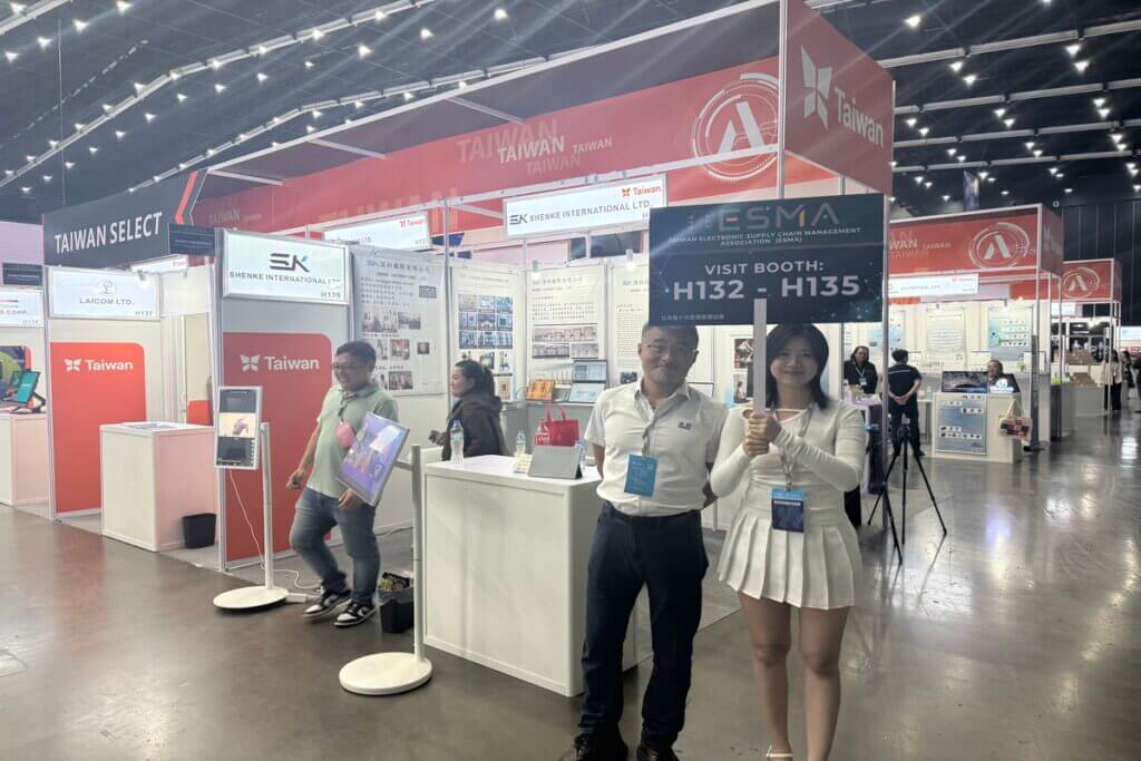 IIES 2026台灣館展出達輝國際透明Micro LED雙面顯示與AI智慧顯示應用