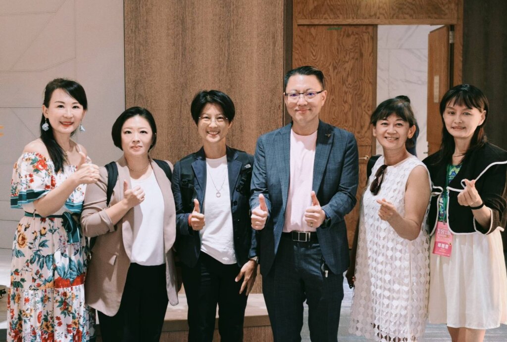 熟齡健康與自我管理公益講座邀集醫界學界及健康產業專家分享健康照護觀念