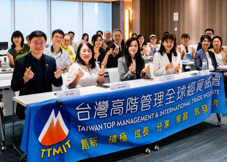熟齡健康與自我管理公益講座邀集醫界學界及健康產業專家分享健康照護觀念